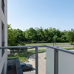 Luxury In City -9- Atlas Arena Free Parking